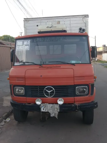 CAMINHAO BAU - DIESEL 1981