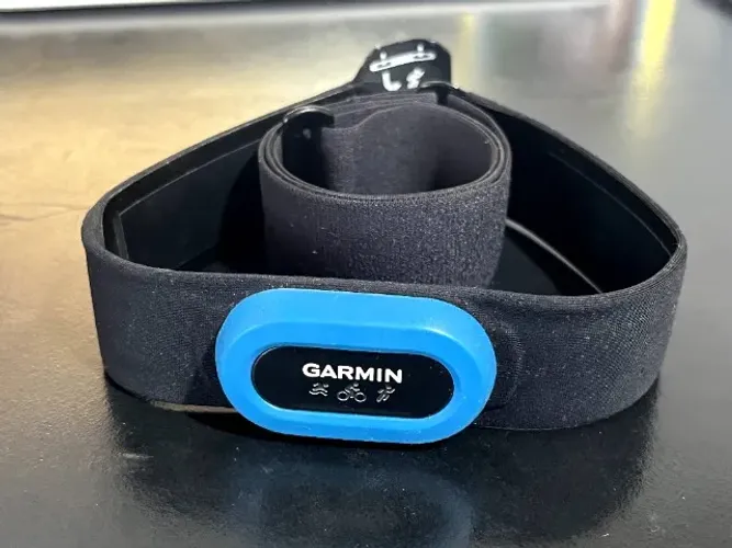 Fita cardíaca Garmin + Relógio Garmin Forerunner 45