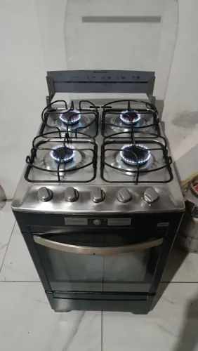 Fogão Brastemp pegando às 4 bocas e o forno