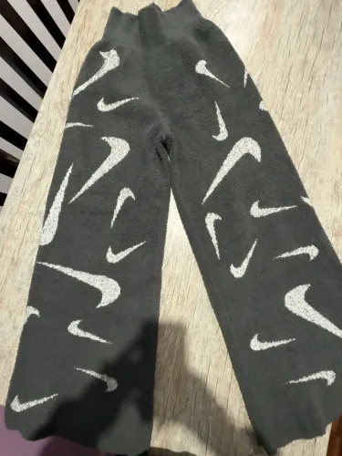 Calça Nike Phoenix Cozy Bouclé cintura