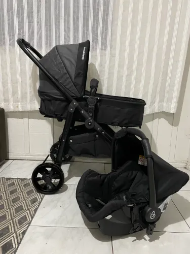 Kit carrinho + bebê conforto 