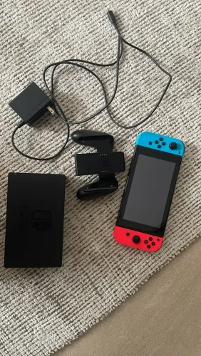 Nintendo Switch 1 com 1 controle e suporte
