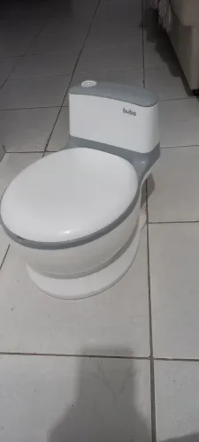 Troninho/ vaso infantil buba