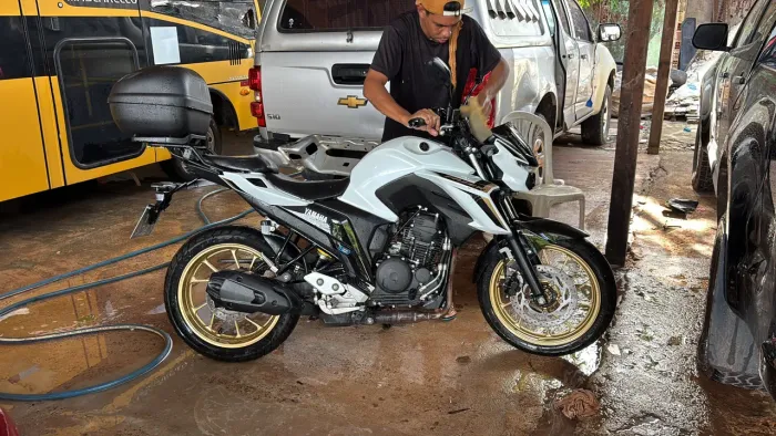 Vendo FZ25 2025 23Mil rodados 23.000,00