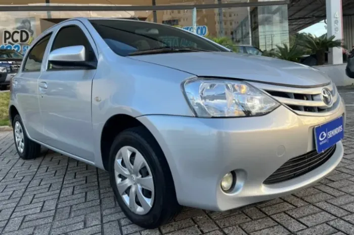 Toyota Etios X 1.3 Flex 16V 5P Mec. 2014