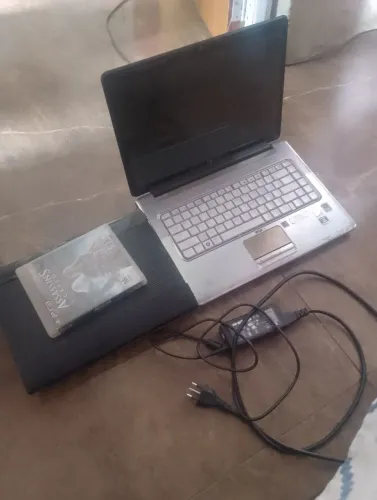 Vendo ps3 e um notebook com defeito não sei o defeito não entrego preço para sai rápido