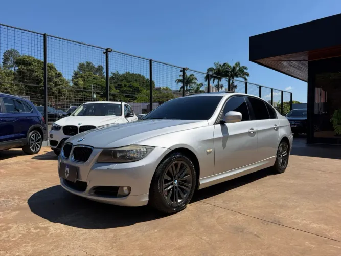 BMW 320I A 2010