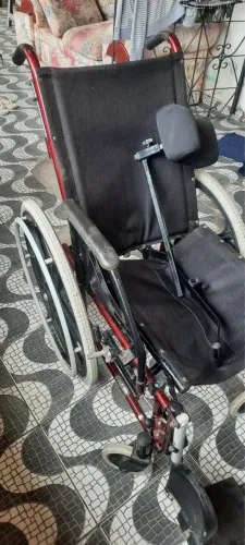 Vendo cadeira de rodas