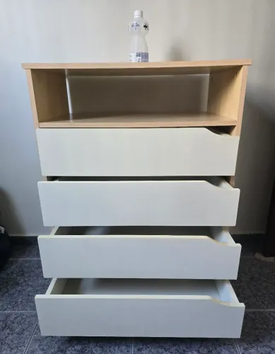 Cômoda Tok&Stok, 4 gavetas, MDF