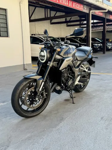 OPORTUNIDADE - CB650R 