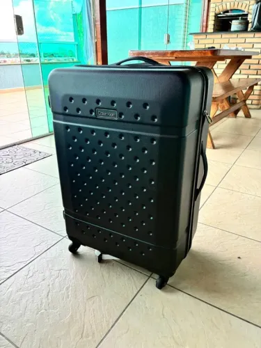 Mala Calvin Klein Preta 23kg