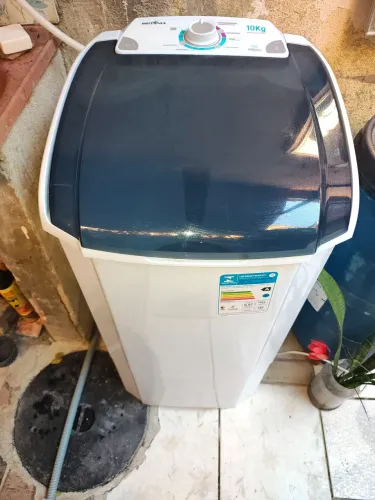 Máquina de lavar roupa tanquinho Britânia