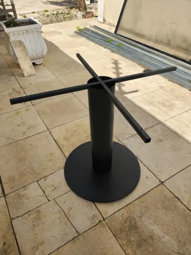 Base de mesa em chapa metálica e Metalon!