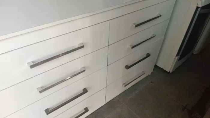 Cômoda 8 gavetas