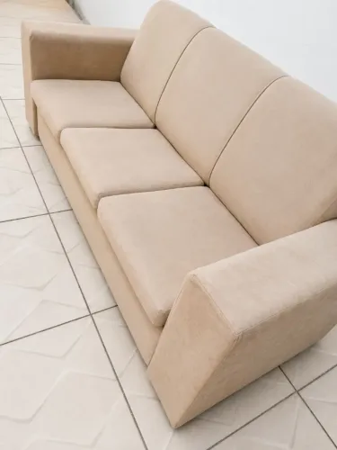 Sofá bege 3 lugares semi - novo - Frete incluso