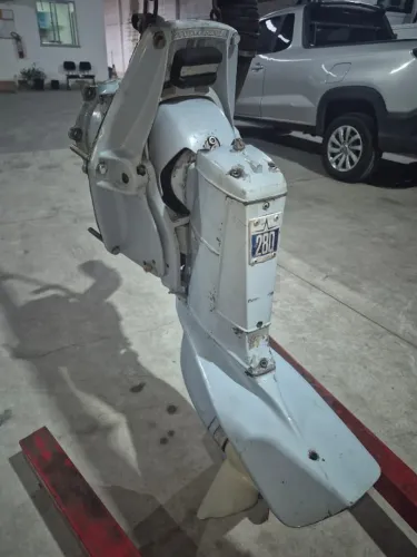 Rabeta completa Volvo Penta 280 retirada de lancha funcionando.