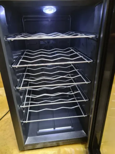 Adega de vinho 12 garrafas modificada pra refrigeracao convencional 