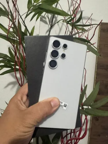 Vendo Samsung S25 ultra ainda na garantia