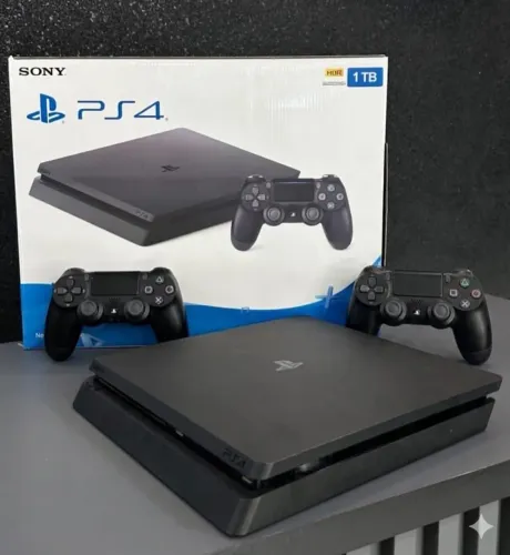 Console PS4 Slim 1TB + 2 Controles + Dock de carregamento 