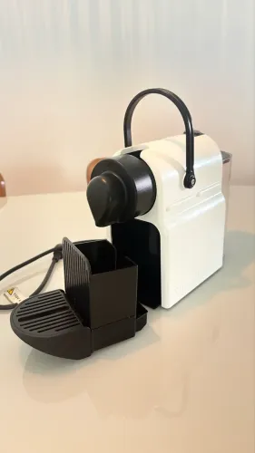 Cafeteira Nespresso Inissia C40 Branca Original | Compacta e Prática