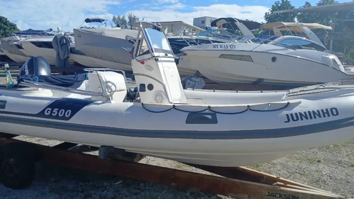 Lancha Zefir 500 + carreira de encalhe 2010