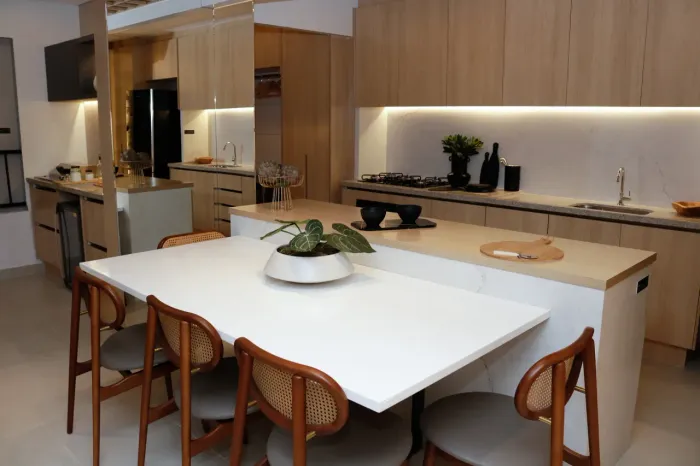 Apartamento, 3 suítes, Vista livre para o Parque Areiao, 121 m2, 2 vagas, prox. ao Setor M