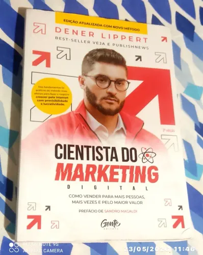 Livro Cientista do marketing digital de Dener Lippert