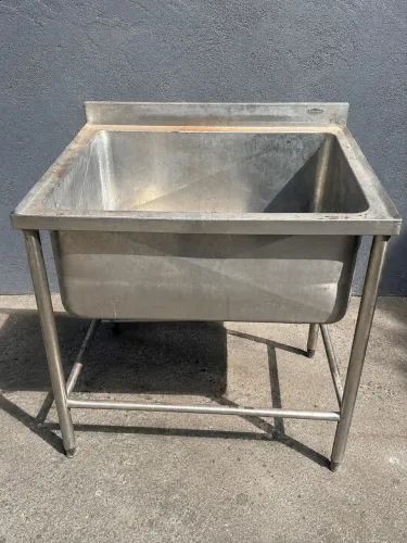 Equipamentos para Restaurante - Inox, Coifa, Serra, Frigorífico e Mais