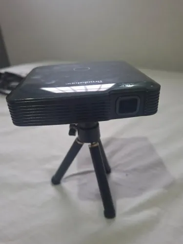 projetor portátil americano