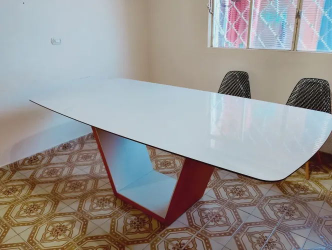 Mesa 2.20x1.00 laqueada