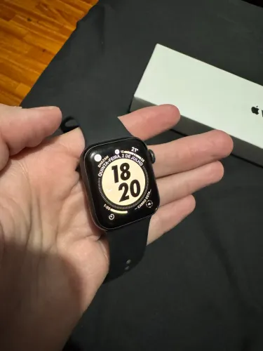 Apple Watch SE