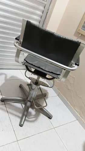 Vendo cadeira de cabeleireiro da marca FERRANTE