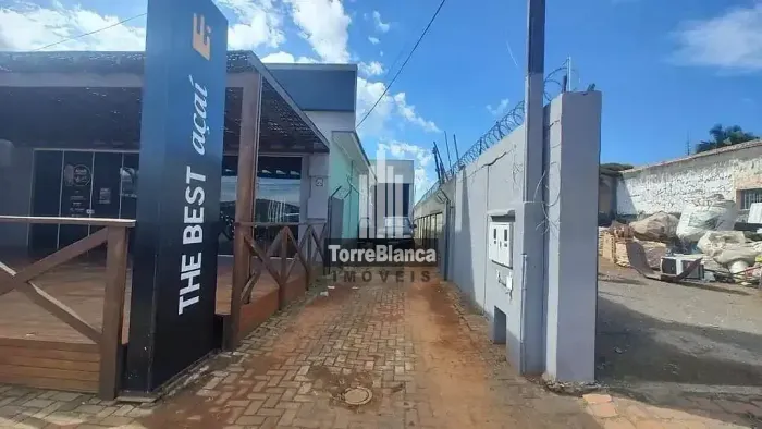 Galpão / Barracão para locação, 375 m², 1 sala, 2 banheiros, Vagas rotativas, Chapada.