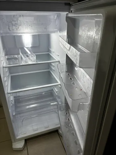 Geladeira Electrolux DFN41 371L Frost Free Duplex - Muito Conservada