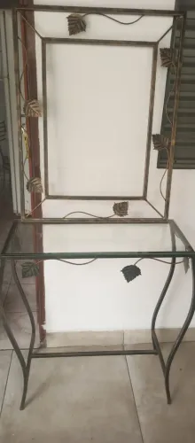 APARADOR COM ESPELHO