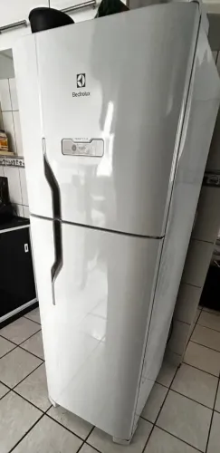 FROST FREE SUPER NOVA GELANDO E BRILHANDO MUITO! ACEITO CARTÃO COM FRETE GRÁTIS EM V.VELHA