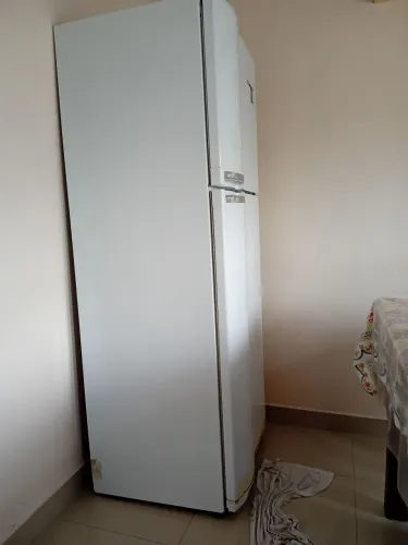 Vendo uma geladeira