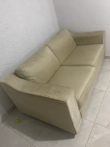 Sofá ótima estrutura