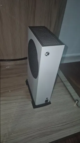Xbox Series S 512GB - Impecável | Acompanha Base Elevada e Kit Anti-Poeira