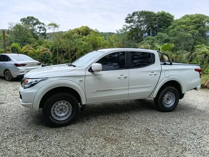 Mitsubishi L200 Triton Sport GLS 2.4 CD Diesel Aut. 2024