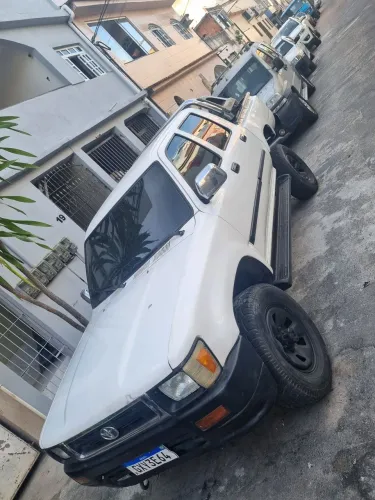 Toyota Hilux CD SR5 4X4 2.8 Diesel 2001