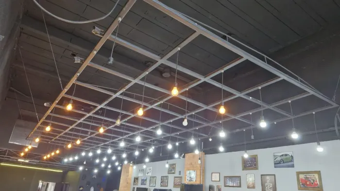 Iluminação industrial em grade , Desing Industrial. 04 Metros de largura ,por 08 de compr