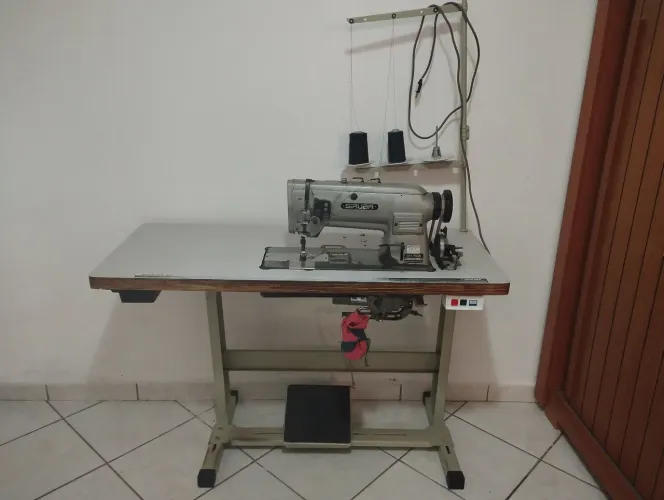 Máquina de costura