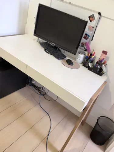 Mesa de escritório/ escrivaninha