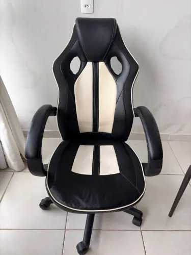 Cadeira gamer preta