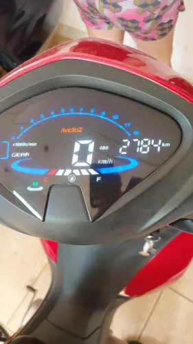 Vendo aveloz 50cc pouca rodada 
