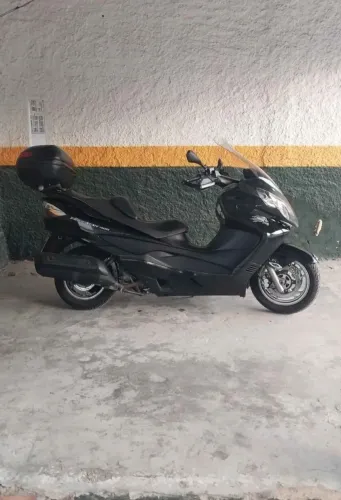 Suzuki burgman 400cc ano 2010 documentação em dia semultas motivo da venda quero uma menor