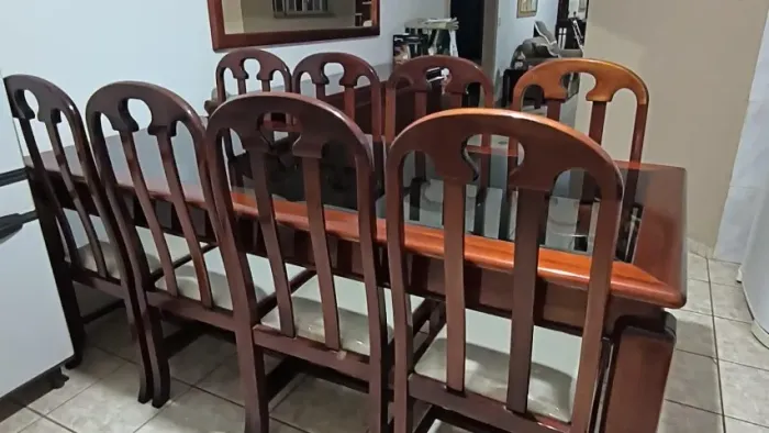 Mesa de jantar 8 cadeiras