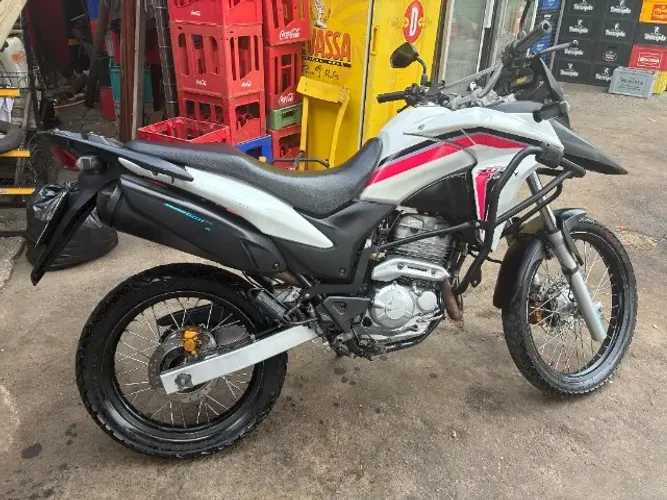 Moto Honda XRE 300 Rally