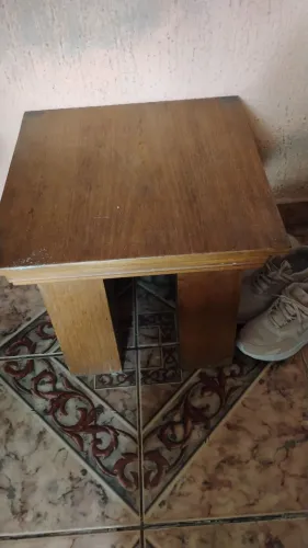 Mesa de centro de madeira